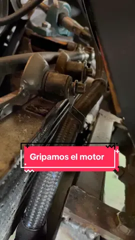 Así hemos roto el motor 2jz del citroen traction avant de 1936.