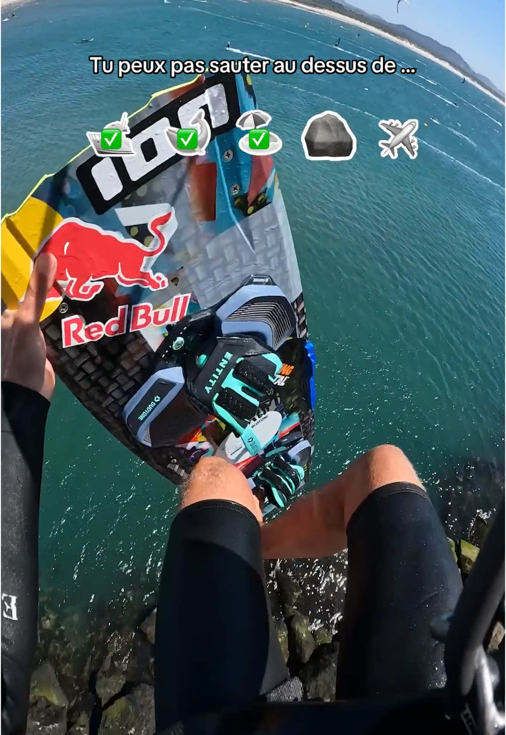Les aiiiles de @Lasse Walker ! 🪂🏄🏼‍♂️ #RedBull #kitesurf 