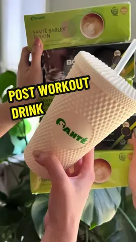 Trying this post workout refreshment 💪🏼 They come with this cute cup too 😆🪴 #liveformore #santebarley #healthandwellness #dailywellness #healthyliving #santeofficial @Santé Indonesia Official @ApexDrop | UGC Agency 