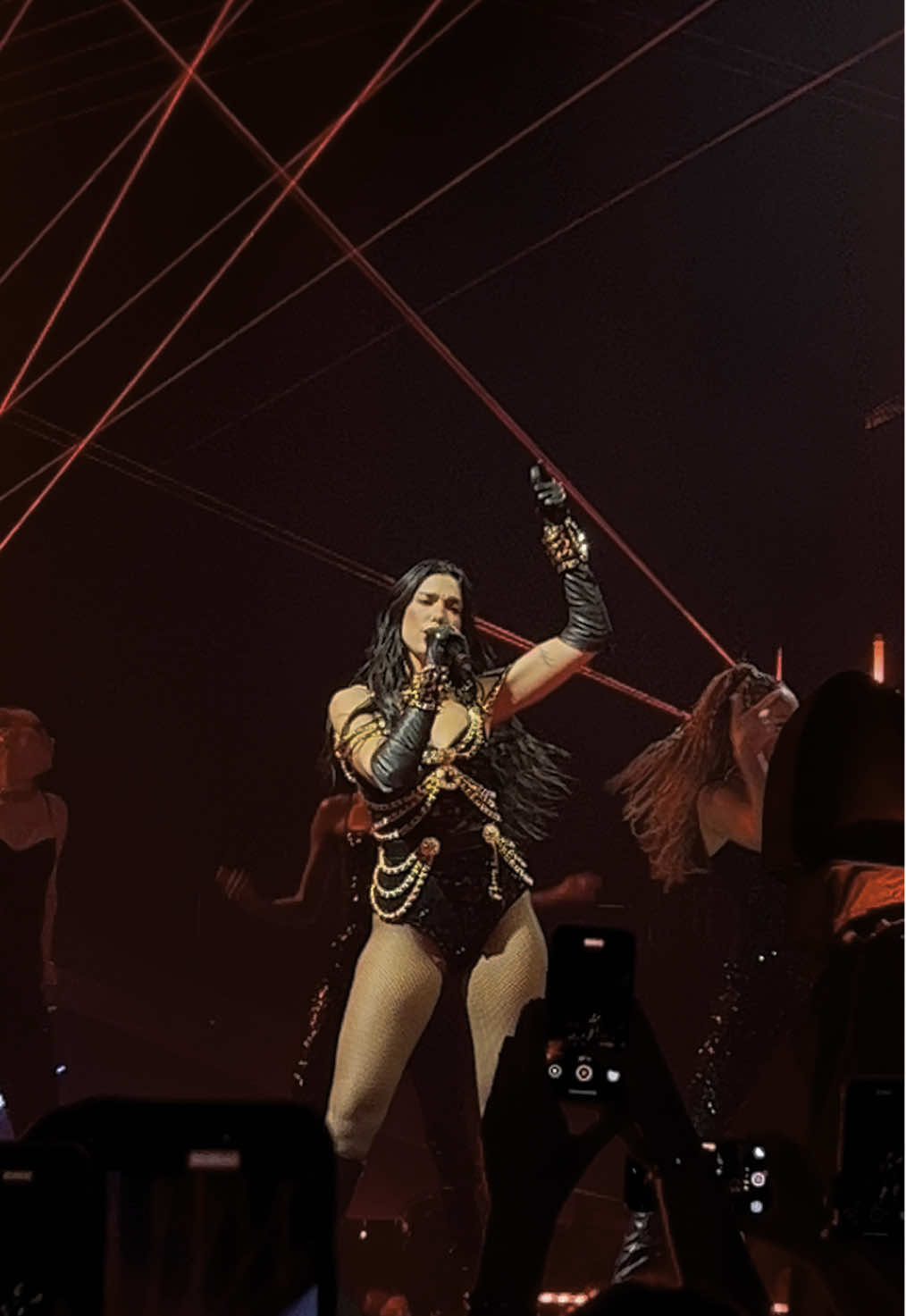 it’s dua week again ✨ can’t wait for wembley x2 @Dua Lipa #dualipa #radicaloptimism #concerttok #newrules #concert #gig #foryou #pourtoi #viral 