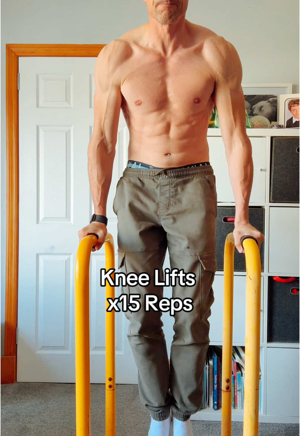 40+ Men - Try this core workout with dips stands #dadssupportingdads #MenOver40 #FitOver40 #DadBodToFitBod 