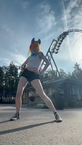 Sorry for the bad lighting lol couldn’t do anything about it :( #cosplay #GenshinImpact #rainbowdash #rainbowdashcosplay #mylittlepony 