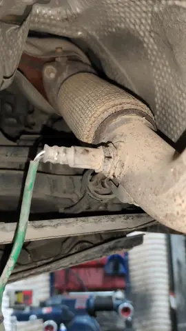 lambda sensor replacement guide #auto #mechanic #automotive #shorts #engine #sensor 