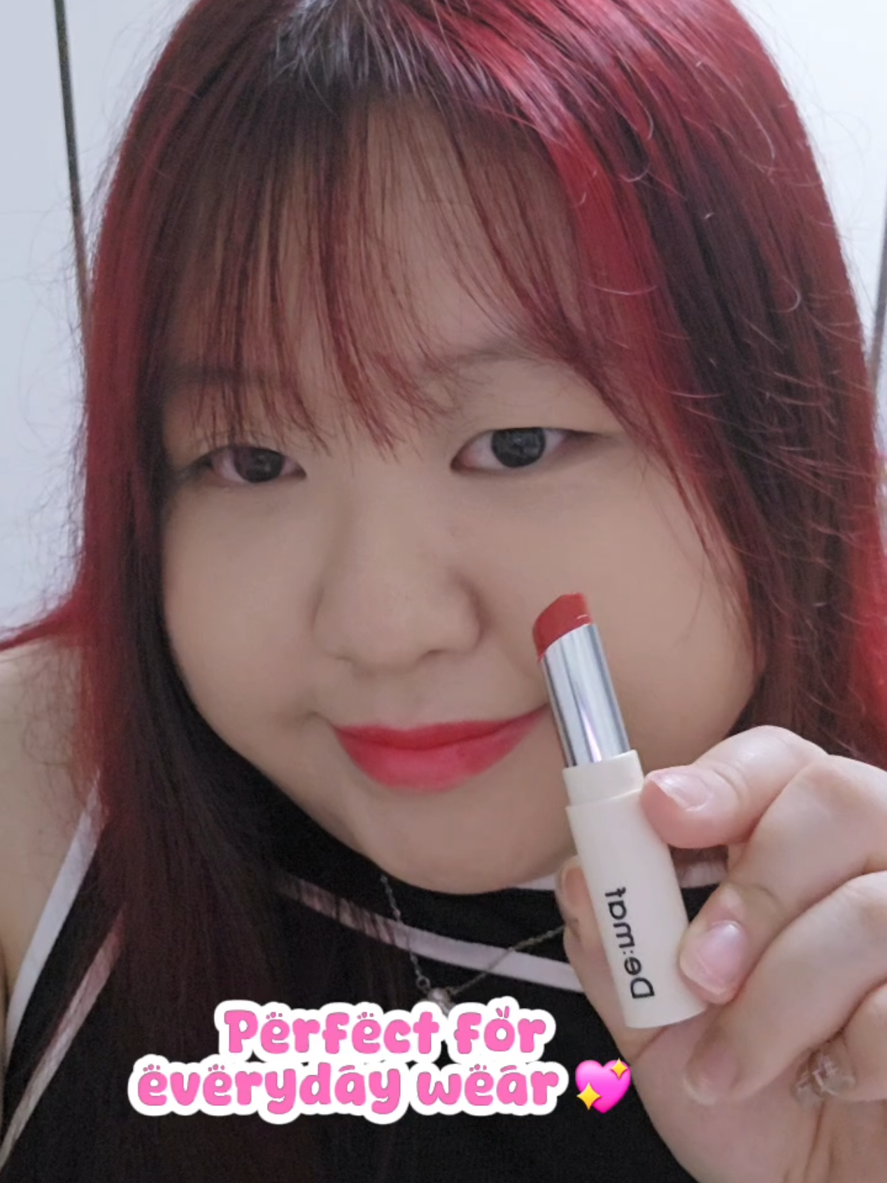 Love how moisturising this gloss balm from @demaf.global feels on my lips😍😍💗💗 @bazzaal_ #SkincareRoutine #KoreanSkincare #Kbeauty #GRWM #Skincare #DailyRoutine #SensitiveSkin #GlassSkin #Hydration #Glowyskin #HyalronicAcid #SkinPrep #Dryskin #MakeupPrep #bubbletoner #bubbleserum #fyp 