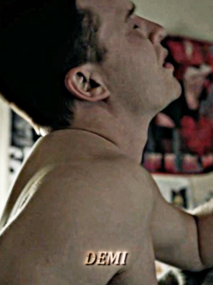 unpopular opinion but I love his beard in s2!! cc: mine  #shameless #mickeymilkovich #edit #fyp 