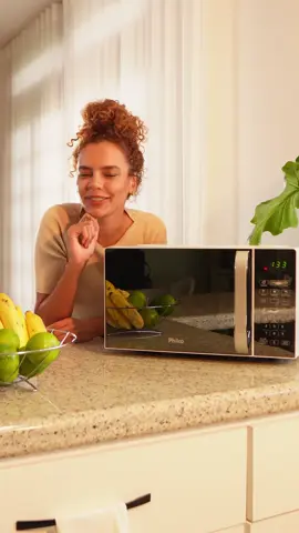 🍿 Praticidade que combina com a sua rotina! Com o Micro-ondas Philco, preparar suas receitas favoritas ficou ainda mais rápido, fácil e estiloso! 💜✨
