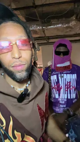 💧✅〽️ADluxury Drip Check w/feat. @joie.de.vivre.xox Live from #ValleyVogue FashionShow ⚡️🤟🏽 Shot by: 🎥@madluxuryworld  ✂️👕Designed & Styled by: @cellothecreator  • • • • • • • • @topflooraz @dstortd @itsmikes._  #ValleyVogue  #MADluxuryLife #MADluxury #fashion  #stylist #luxurystreetwear #streetwear #mensfashion #artist #highfashion #womensfashion #fashionblogger #designer #trending  #explorepage✨