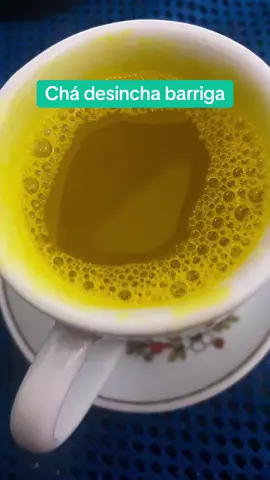 Chá desincha barriga!  Beba antes de dormir por 7 dias. Passo a passo: -Açafrão  -Cravo -Orégano  -Meio limão  -300ml de água  Coloque a água para ferver, adicione as ervas e o limão espremido. Deixe ferver por mais 2 minutos, desligue e beba morno antes de dormir.  Volte para me contar 😉! Bjos da nutri! #chadesinchar #desinchar #chaparasecar #desintoxicar #emagrecer #emagrecerrapido 