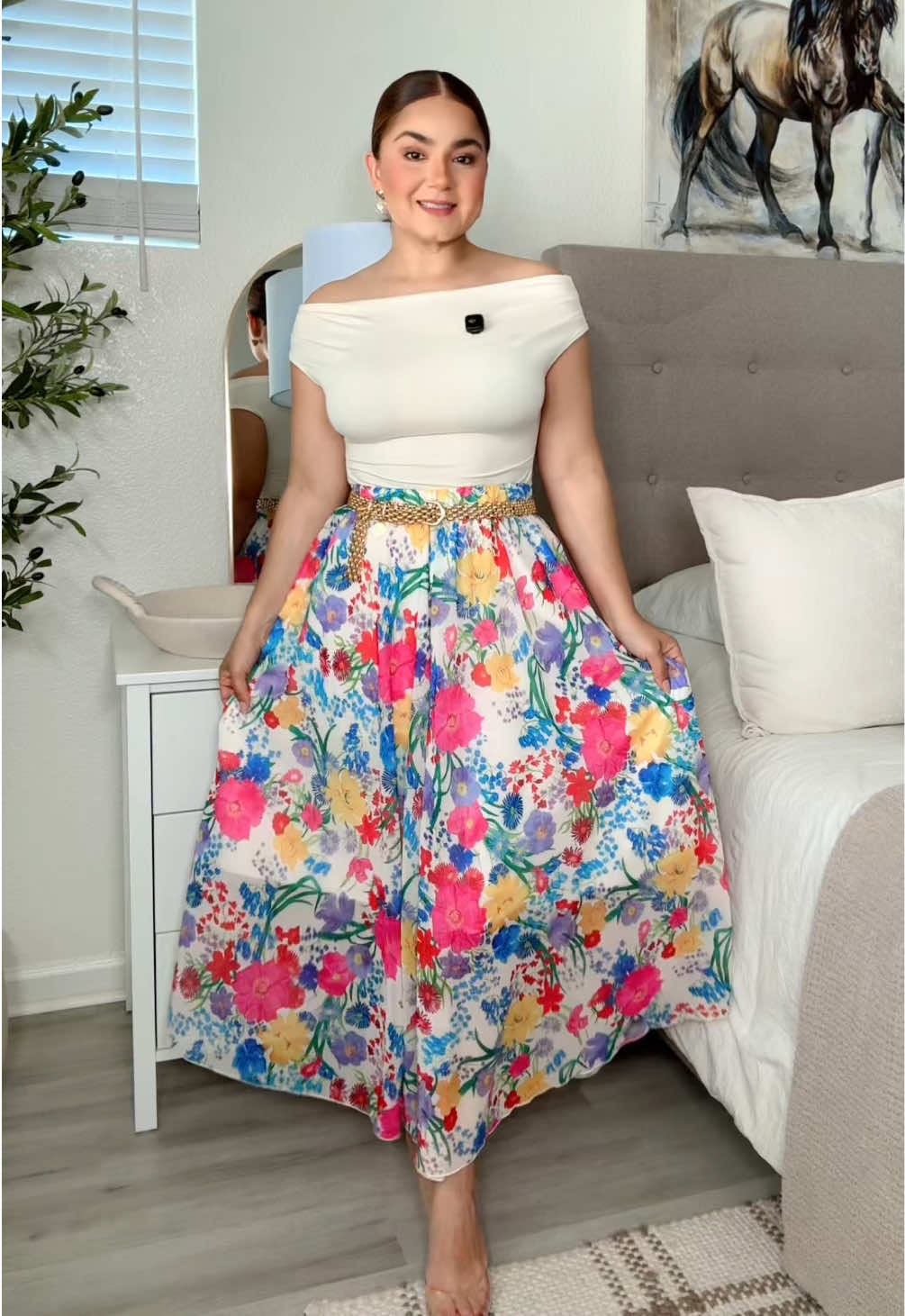 #maxiskirt #floralprint #floralskirt #falda #faldalarga #ideadeoutfit #outfitidea #maxiskirtoutfit #casualskirt #fashion #basictee 