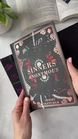 Priorities!  Book dust cover: You’re a Reader in size XL (handmade by me!) Book: Sinner Anonymous by Somme Sketcher Mystic Box Special edition  #bookmerch #bookcover #handmade #sewing #booksleeve #bookmerchshop #canadiansmallbusiness 