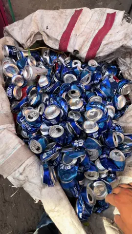 Tráenos todos tus botes mejor precio peso exacto ♻️#metales #paratiiiiiiiiiiiiiiiiiiiiiiiiiiiiiii #paratii #power #fyp #bote #aluminio #aluminum #recycling #foryoupage 