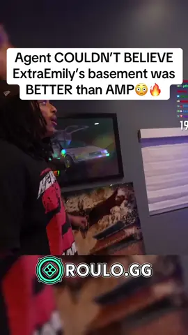 She’s LOADED😳😳 #fypシ゚viral #agent00 #extraemily #rich #money #twitch 