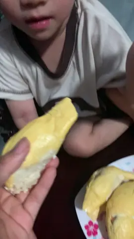 Lần đầu ăn thử đặc sản và cái kết 🤣🤣🤣 xin lỗi con vì mẹ đã cười 🤣