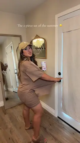 The 2 piece set of the summer ☀️😍 #2pieceset #viral2pieceset #momoutfit #outfitinspo #outfitideas #summeroutfit 