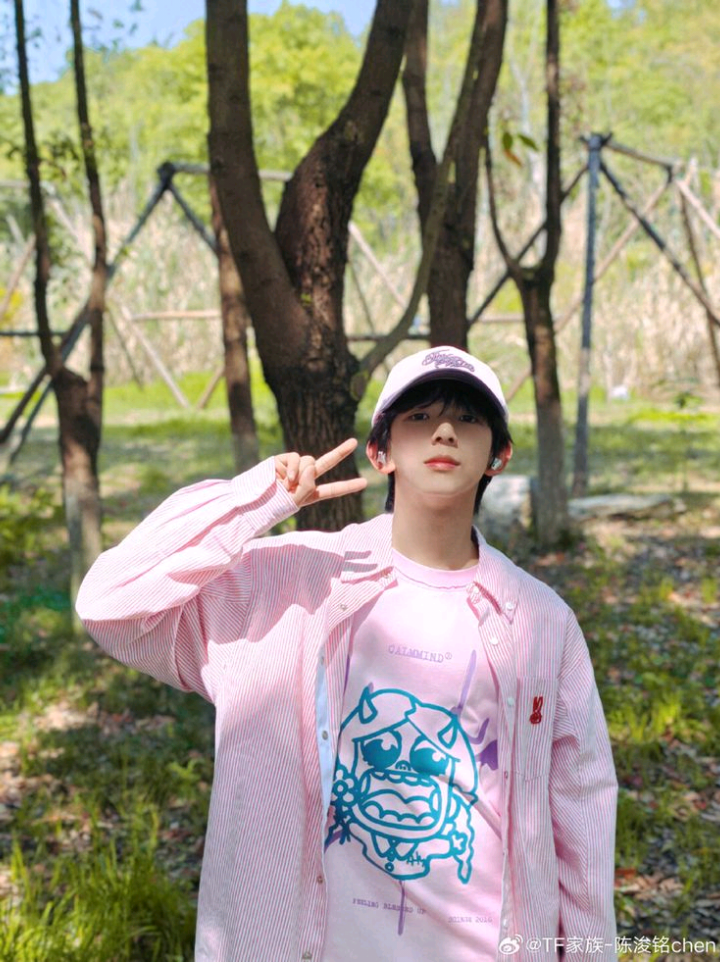 #yiming #guirui #qiwen #tffamily🇨🇳💫 #tffamily_4th_generation #zyxcba #jenica3ditss | @TikTok @TF_FAMILYofficial unflop me tiktok