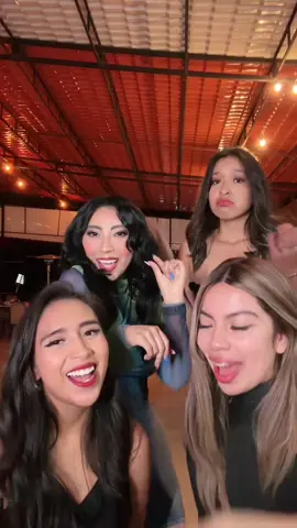 Gracias chicas lindas por ser un gran equipo las amooo 🥰🥰🥰 #nikollugue #talparacual #cachos #margaritalugue😘 #chicha #legado 