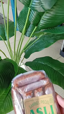 Sambel pecel khas blitar  #sambel #sambelpecel #sambelpecelenak #fyp 