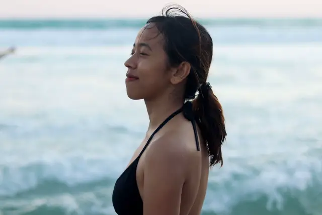 ပင်လယ်ကြီးတော့ ချစ်ပါတယ် ရေတော့ မကူးတတ်ဘူး။ #chan 