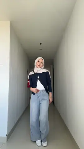 kembali ke style ini lagi #fitcheck #outfitideas 