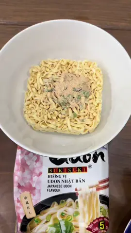 Udon chuẩn Nhật, ngon từng sợi 🍜 5 phút là có tô mì thơm ngon hấp dẫn #UdonSukisuki #MiNhatBan #MiNgonMoiNgay #BuaAnNhanhGon #MiUdonChuanViet #DoAnTienLoi #GiupNheBepNha @Đỗ Như 