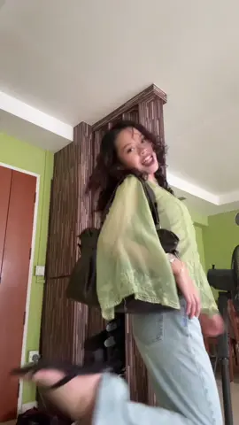 looooveeee kebaya and jeans 