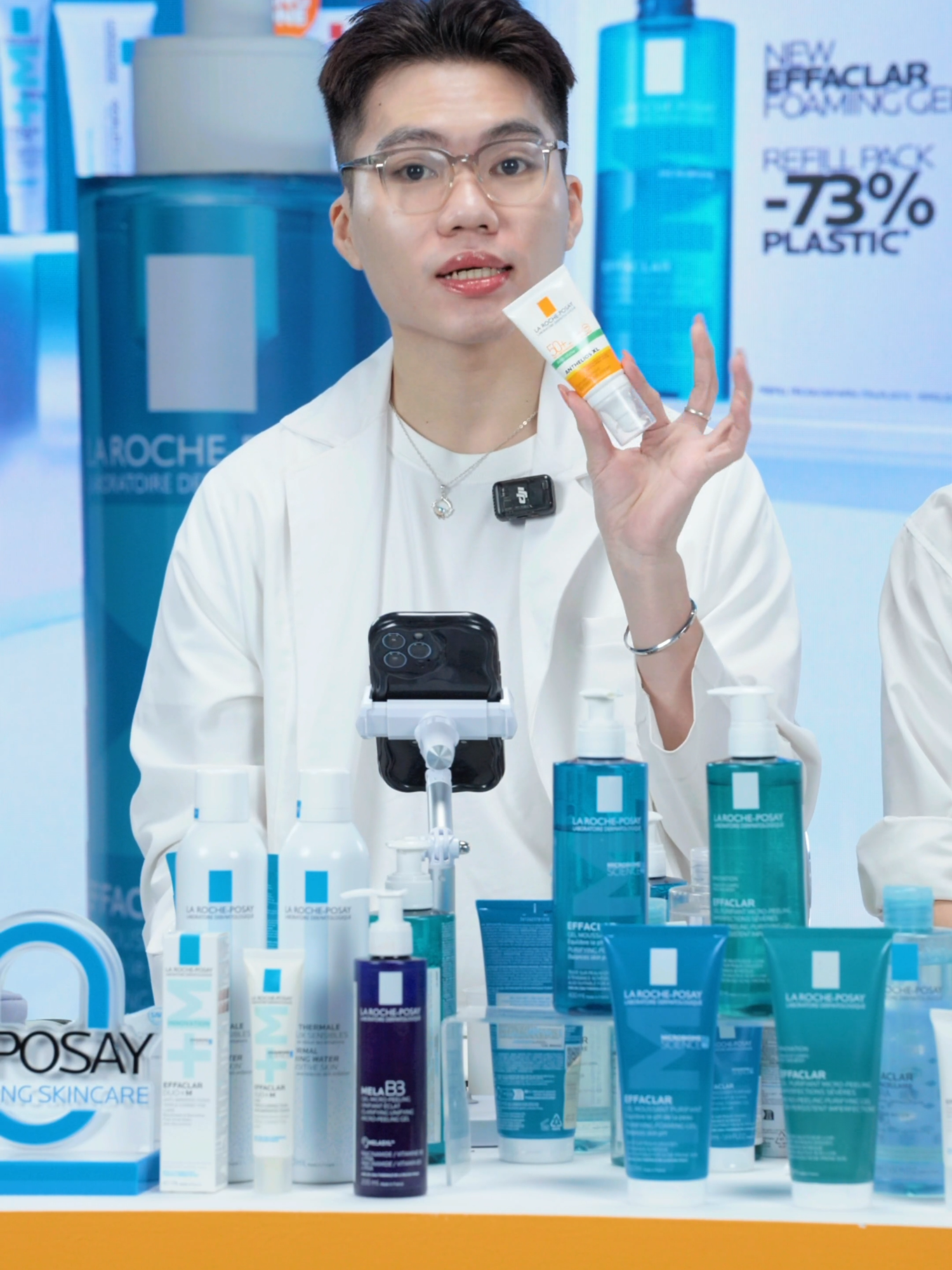 Kem chống nắng lý tưởng cho mùa hè này - Anthelios XL! Chống nắng phổ rộng, nâng tone tự nhiên và kiềm dầu ngày dài.  #larocheposayvn #Anthelios #kemchongnangnangtone #nangtonekiemdau #VienYeuDa #BrandDay