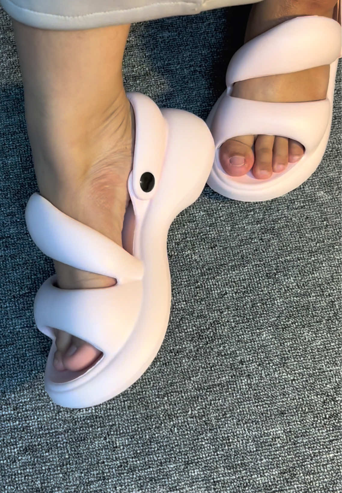 sandal empukk yg cocok buat musim hujan 😙✨🥺🤌 #rekomendasisandal #rekomendasi #sandal #sandalwanita #xybca #belilokal #sandalplatform #fyp 