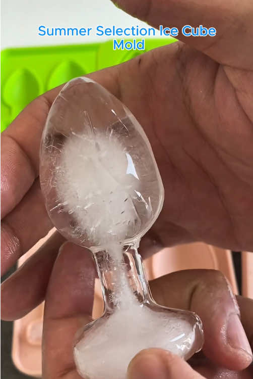 Summer Essentals Ice Cube Molds #tiktok #tiktokshop #tiktokshopsummerturnup #ice #icemold #icetray #beverage #homerefresh #iceballmaker #icemaker #iceland #Summer 