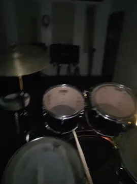 Ah şu kanepenin bir dili olsa… #bateri #kenandoğulu #türkçepop #kesfet 