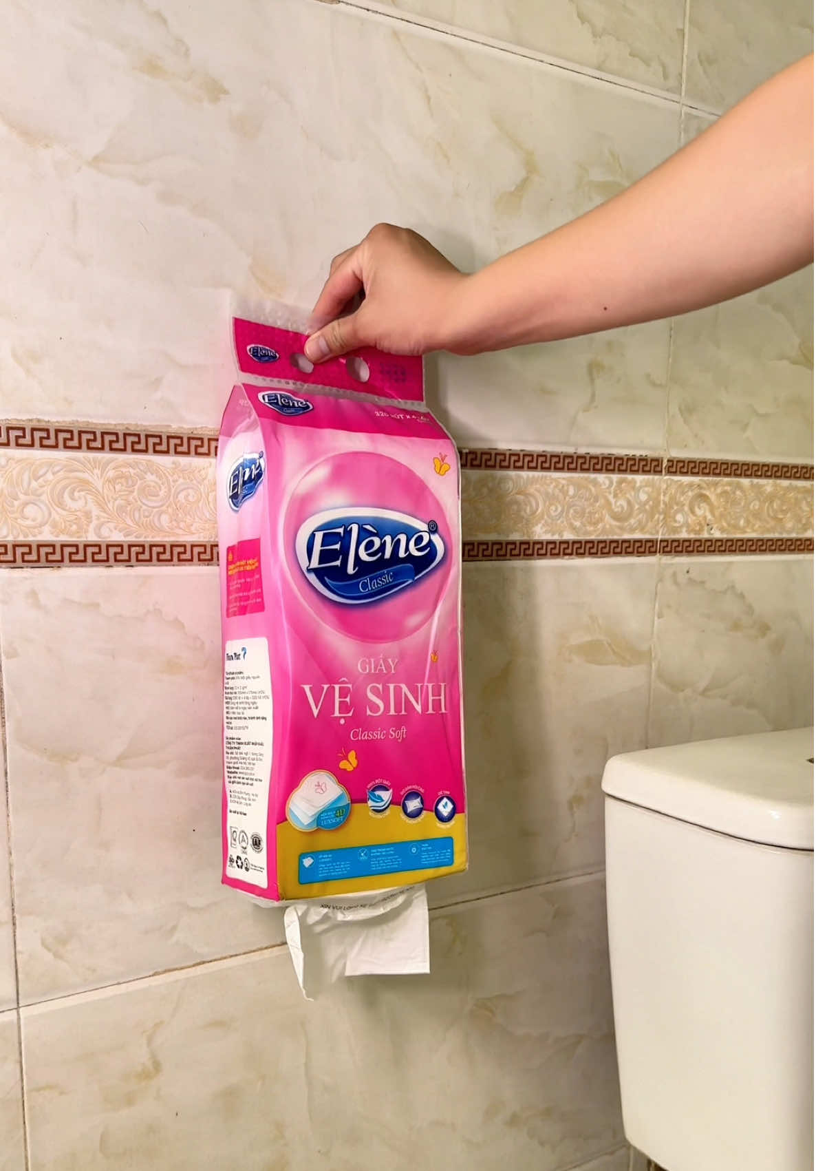 Giấy vệ sinh rút đáy Elene màu hồng với 320 lần rút/bịch , mềm mịn, tiện lợi an toàn #giayelene #giayvesinhelene #datnhacua 