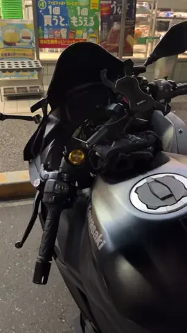 女の子が際どい格好でバズるなら男もいけるよな？ #zx4r #ninja #ryo4r #バイク #おすすめ #fyp #04 