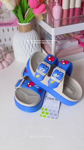 comfy spiderman sliipers for kids 🫶🏻💗 #fyp #spiderman #spidermanslippers #spidermanslippersforkidsboy 