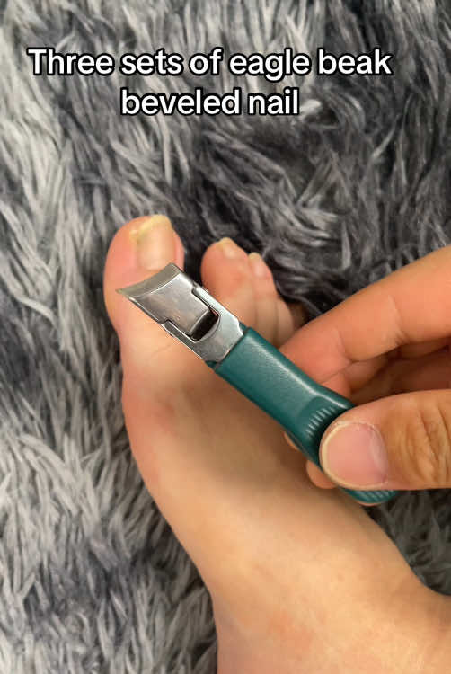 If your toenails are thick and hard, you need a set of these.Flash sale only £5?! #NailCutter #AngledCutter #NailClipper #foryo #tiktokmademebuyit #ProfessionalNailtools