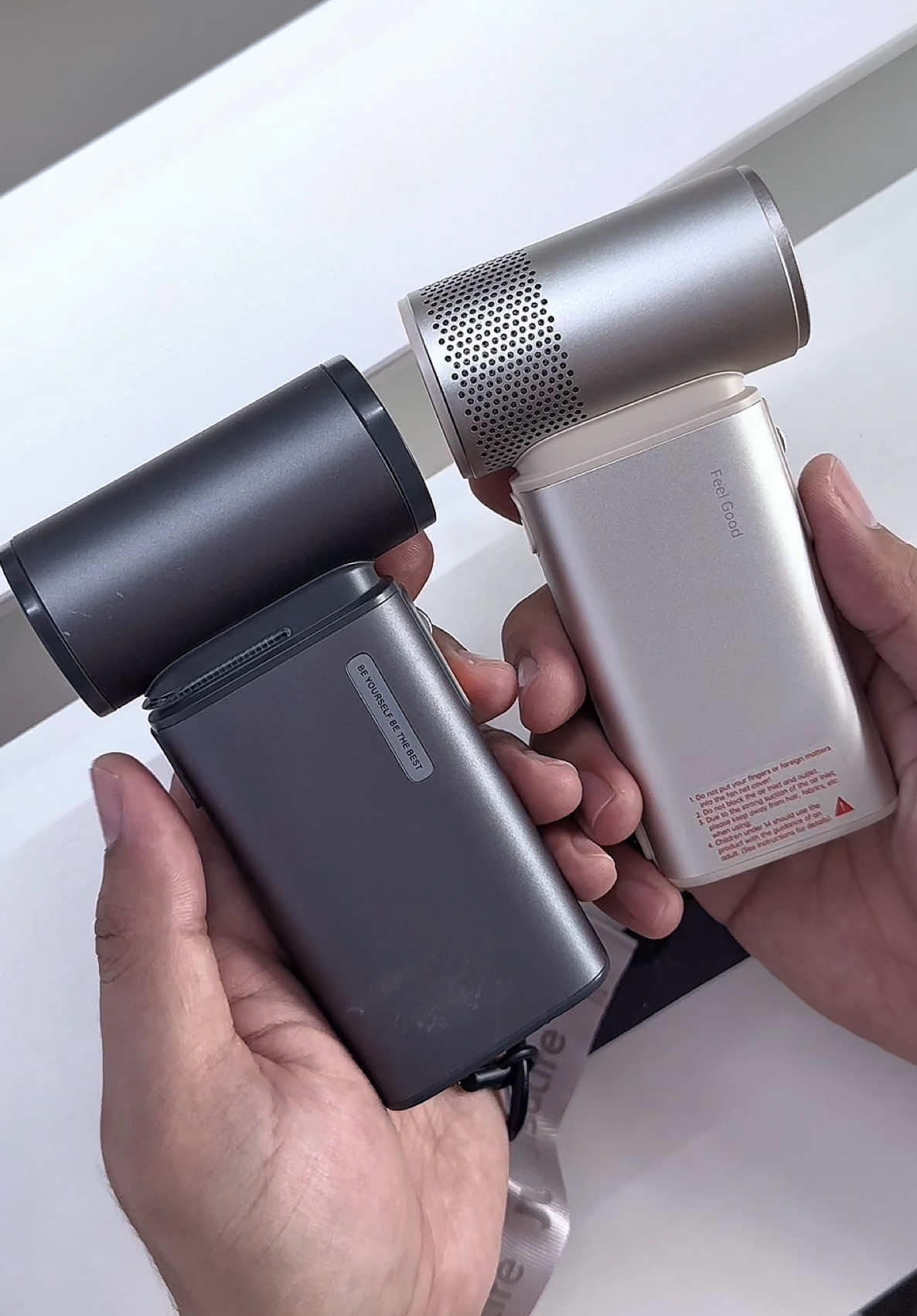 Replying to @jaijaipaw “Alin man ang piliin mo — si Ultra 1 na may super lakas na hangin, o si Ultra 2 na mas tahimik pero loaded sa features — panalo ka pa rin! Add to cart mo na bago pa maubos sa flash sale! ✔️ Legit airflow ✔️ Long battery life ✔️ May pa flashlight at powerbank pa si Ultra 2! Sulit sa price, sulit sa performance. Go grab yours now!” #jisulife #jisulifeultra1 #jisulifeultra2 #handheldfan #turbofan #portablefan #powerbankfan #fanwithflashlight 