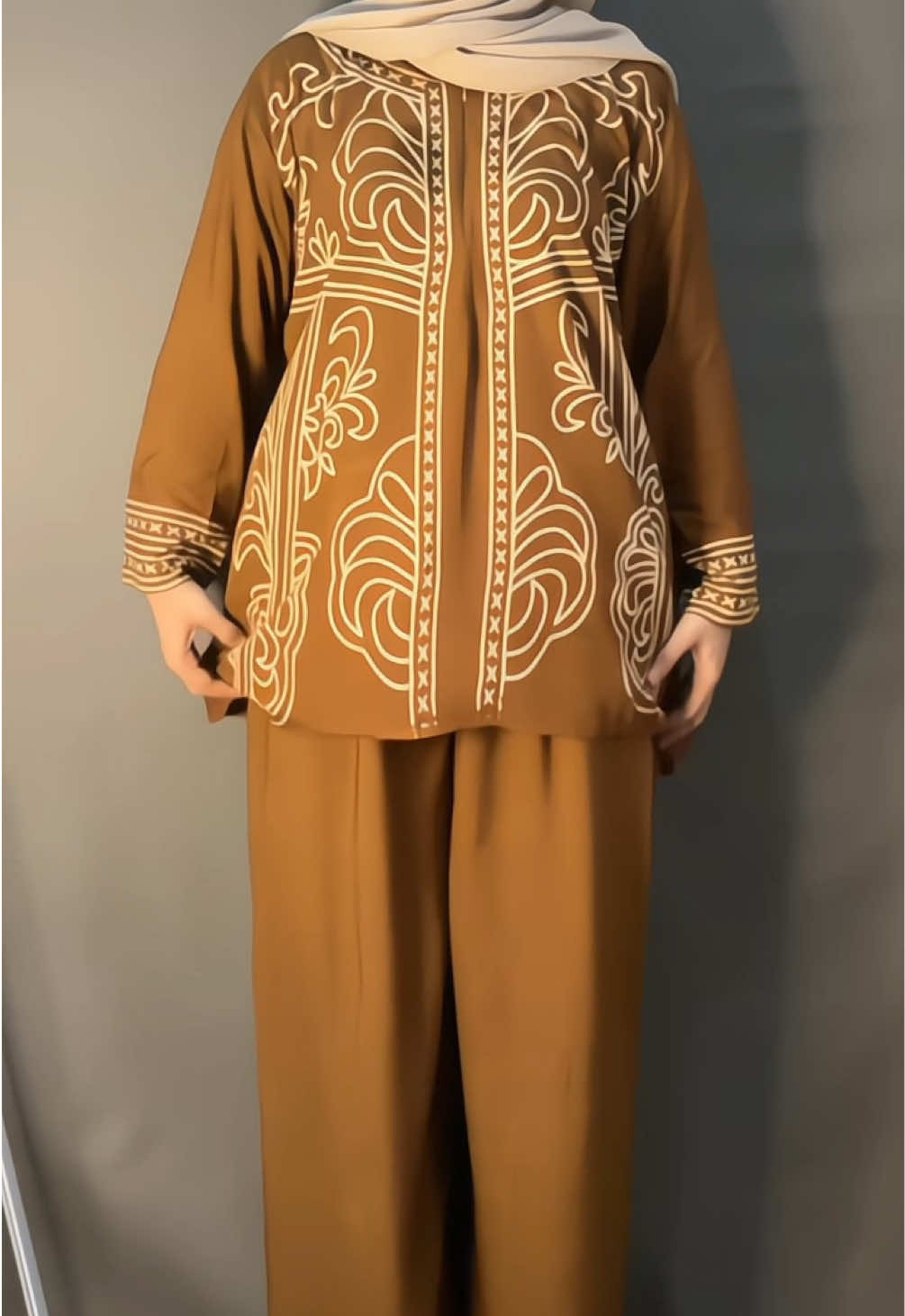 Oneset terbaru cakepnya😍#oneset #onesetmurah #onesetkekinian #setelanwanita #rekomendasi #ootdfashion #grosirklamby #fypシ゚viral🖤tiktok 