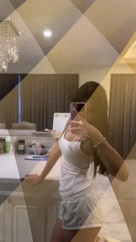 🧘🏽‍♀️🧘🏽‍♀️