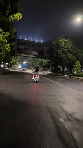 suasana kota metro di jam 3 dini hari #masukberanda #fyp #xcyzba #4u #moots? #fypシ #fypシ゚viral #foryoupage #metro #lampung 