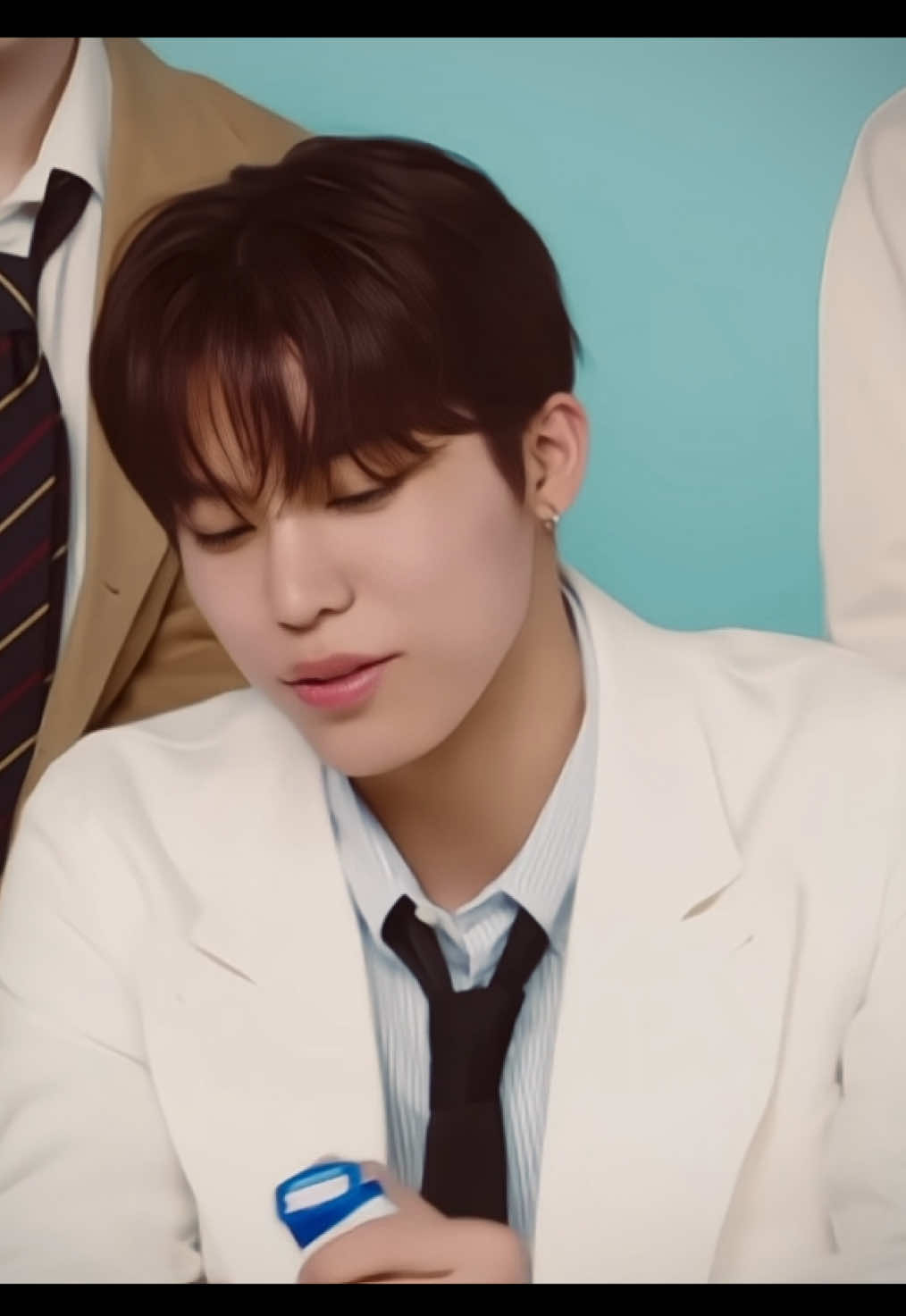 I like your outfit bangettt jeo..  - Yt GQ JAPAN #jeongwoo #parkjeongwoo #treasure #teume #fypシ 