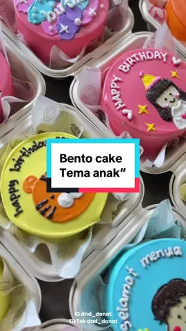 Mau cari kue ulang tahun murahh enak mudah dibawa kemana ajaa mending ini aja dehh cuma 40ribuan ajaa ready setiap hari😋 tema karakter juga ga kalah lucu lohh🥰 #dnddonat #kulinermojokerto #tartbunga #kueulangtahun #tart #fyp #fypage 