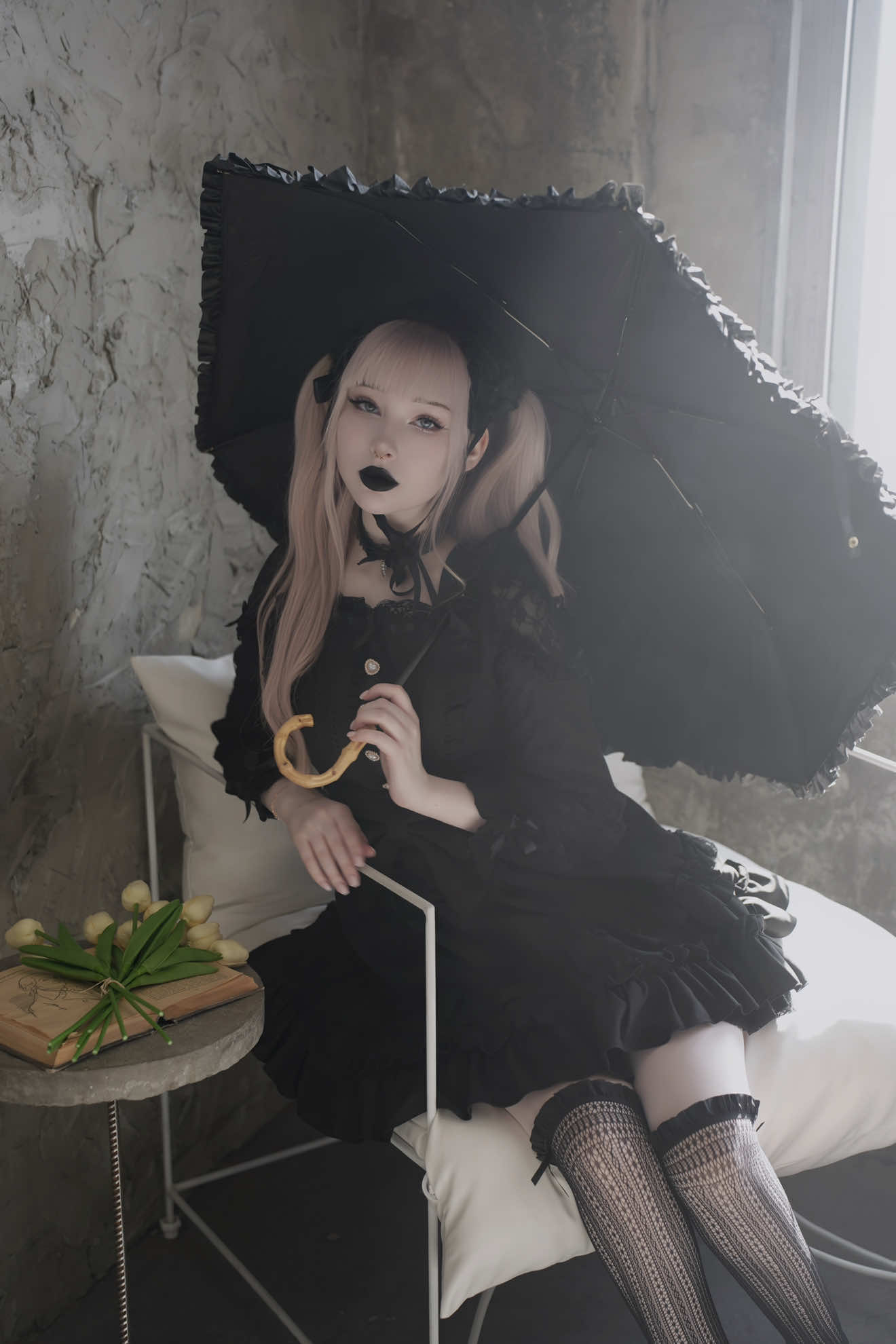 My happiest moment, they were so cute! 🐣 #kawaii #yellow #dress #egl #jfashion #japanesefashion #cottagecore #fairycore #cosplay #eglfashion #jirai #jirakei #anime #chicken #cute #flowers #vkei 