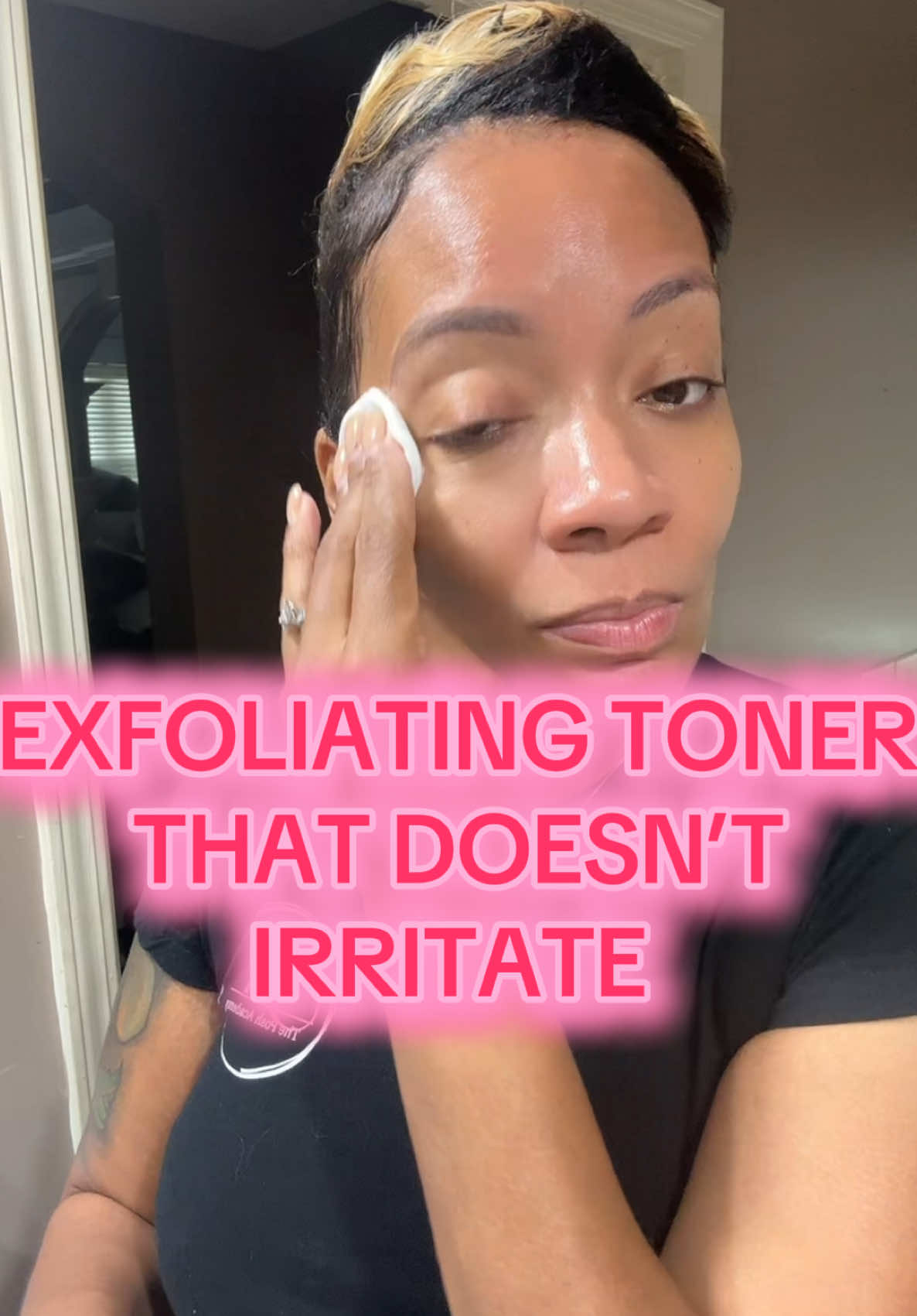 I love this exfoliating facial toner that does not irritate my skin by @wishtrend.  Hit the orange cart for you to get your own.  ##facecare##skincareroutine