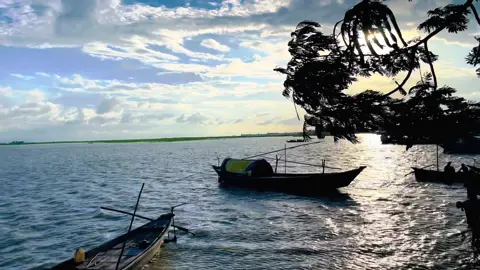 শূন্যতা অনুভব করা যদি ভালোবাসা হয়