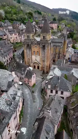 #التفرد مايجعاك متميز....  #strom75901  #منوعات #عالمية #موسيقى #شرقية #غربية #كلاسيكي #مميز #طبيعة #منازل#رومنسي #هدوء #رواق #عزف#كمان#سمفونية 