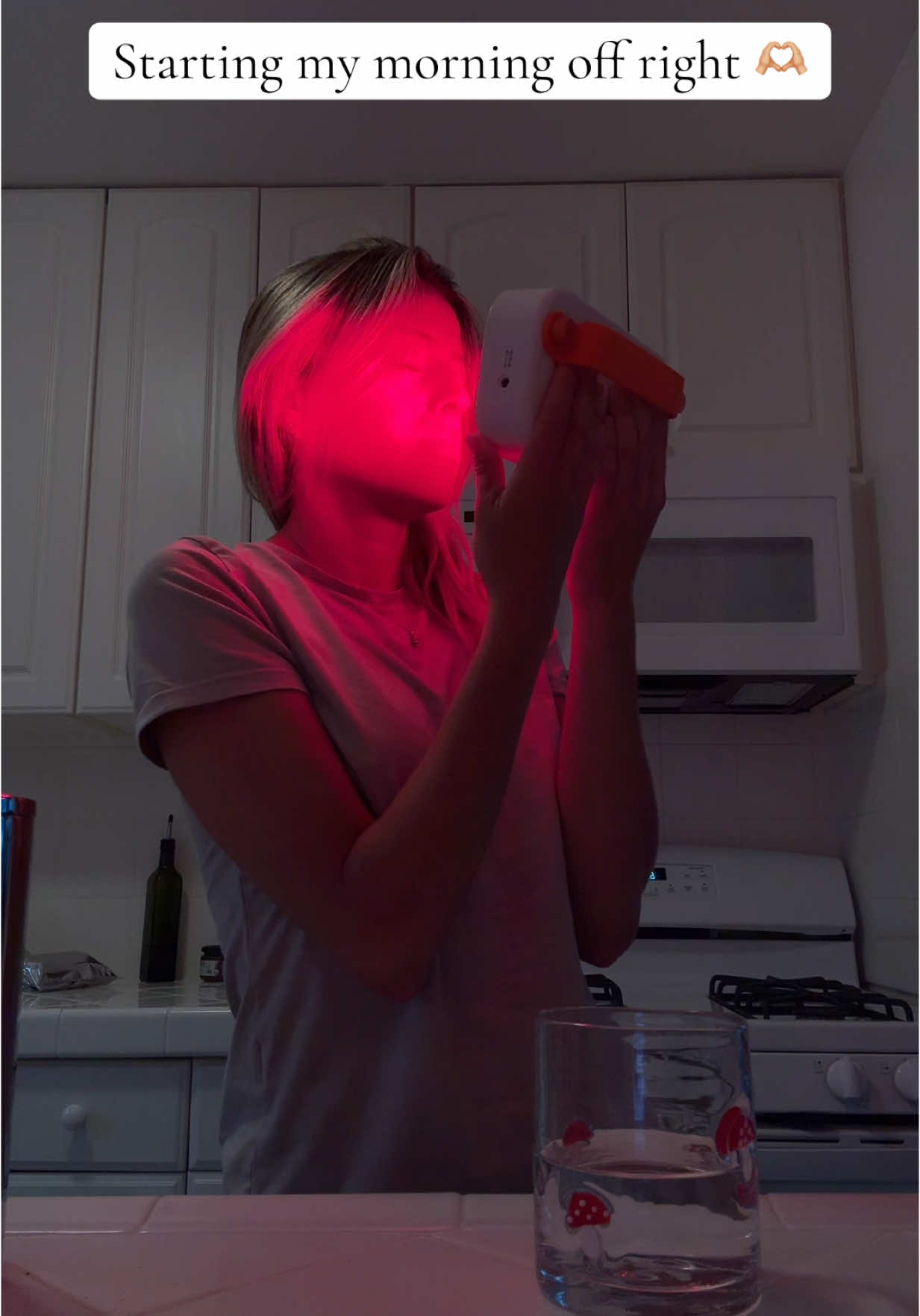 @The LUMEBOX discount linked in bio !! #redlighttherapy #redlighttherapybenefits #redlighttherapyathome #skincare #sensitiveskincare #sensitiveskin #acne #acnescars #dermatitis #dermatology #skinhealth #clearskin #holisticskincare #holistichealth 