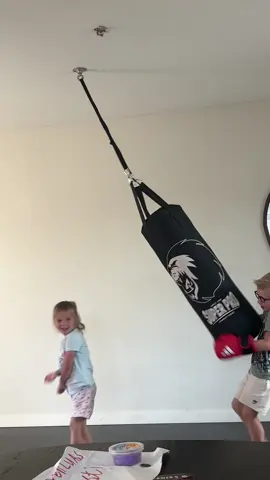 Het verschil tussen vader en moeder 😂😂😂