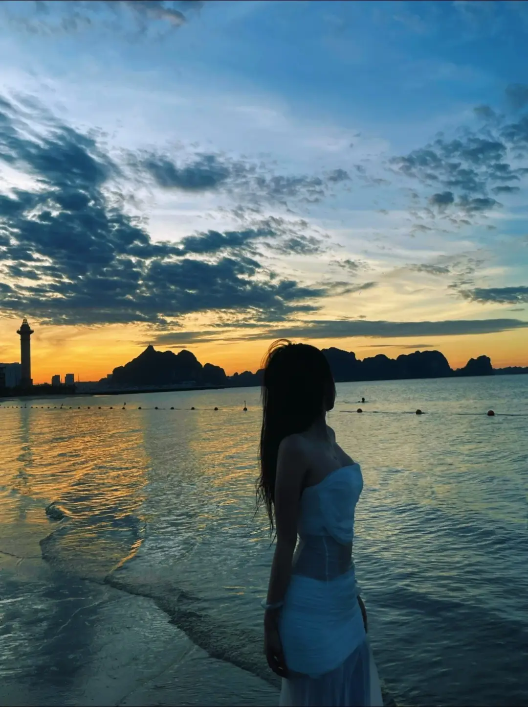 Dậy từ 4h sáng để đủ KPI săn bình minh và trúng sít rịt mùa hè 2025 đủ rồi 🌊🫧✨✨🌊🌷🌸🌦️#beachvibes #biển #sea #halong #baichay #sunset #binhminh #viral #biển2025 