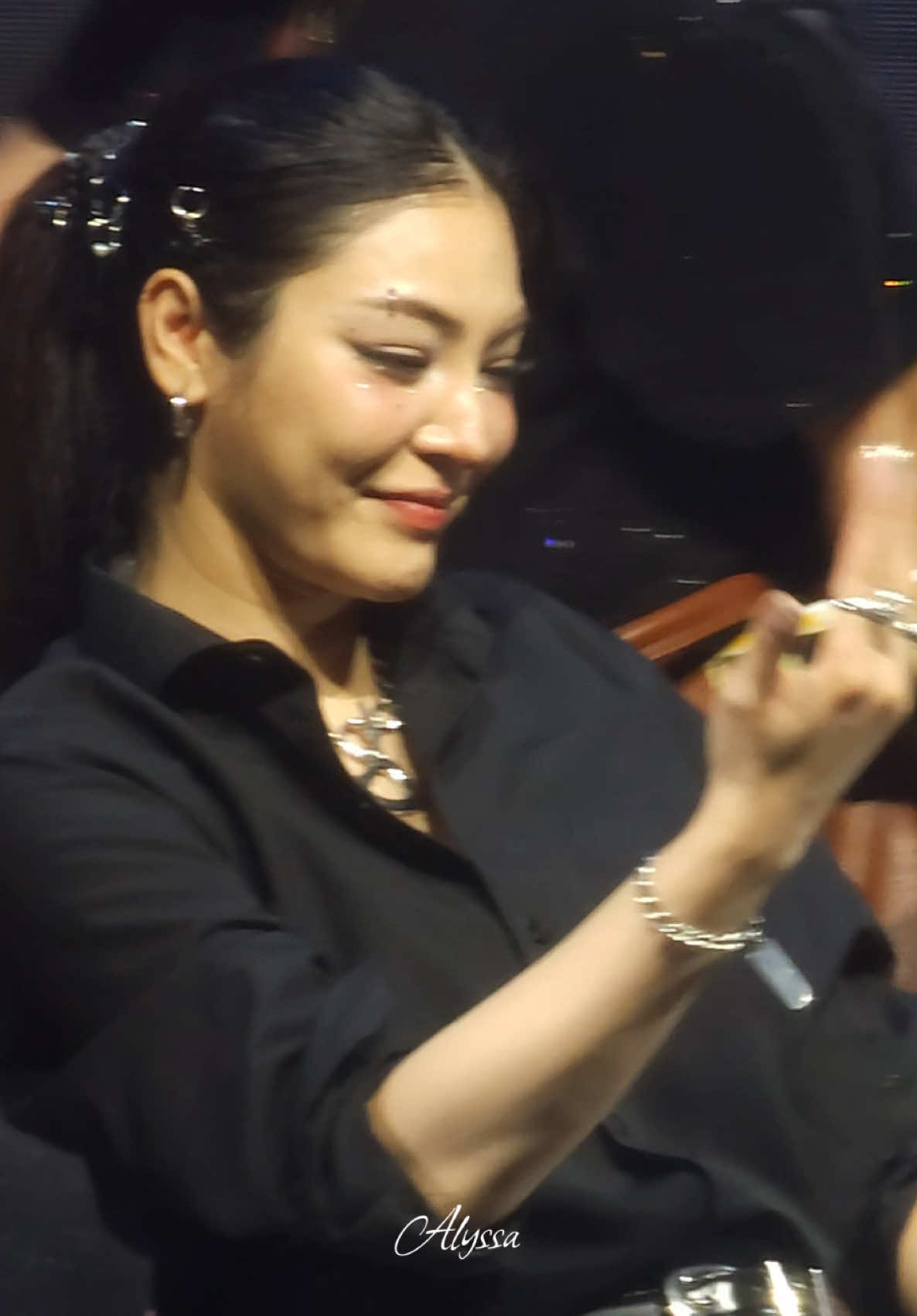 Down On Me by 50 Cent and Jeremih is P’ Faye’s favorite song! Glad they played it during the photo op session last SKY ROCKET in Manila! 🤭🥵🥵🥵 #Faye1stFMinMNL #FayeMalisornPeraya #FayePeraya #SKYROCKET #MissGrandThailand2016 #ฝ้ายพีรญา #ingWs #S9TConcert #CDM #FayelnManila2025 #Faye #Thai #FayeInManila #FayeCore #FayeMalisorn #SupapornMalisorn  @Fabel Entertainment  06.15.25