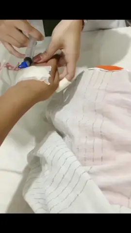 যে ঠ*কায় সে অন্য জায়গায় ঠ*কে.. যে কাঁদায় সে অন্য জায়গায় কাঁদে..! সবার বি*চার হবেই... অপেক্ষা শুধু সঠিক সময়ের..!!❤️‍🩹