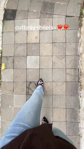#cutbrayjeans #heels 
