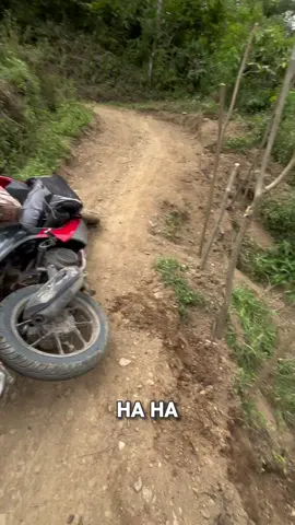 Ayo ke atap pinrang @Update Pinrang Terkini  ib: @jodiiin  #puncakragu2165mdpl #mttalobanua2165mdpl #pinrangsulawesiselatan #fyp 